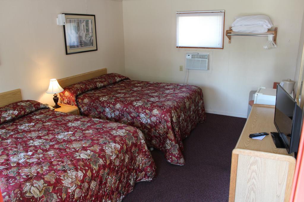 Flamingo Resort On Lake George Diamond Point Room photo