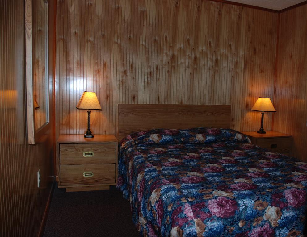 Flamingo Resort On Lake George Diamond Point Room photo