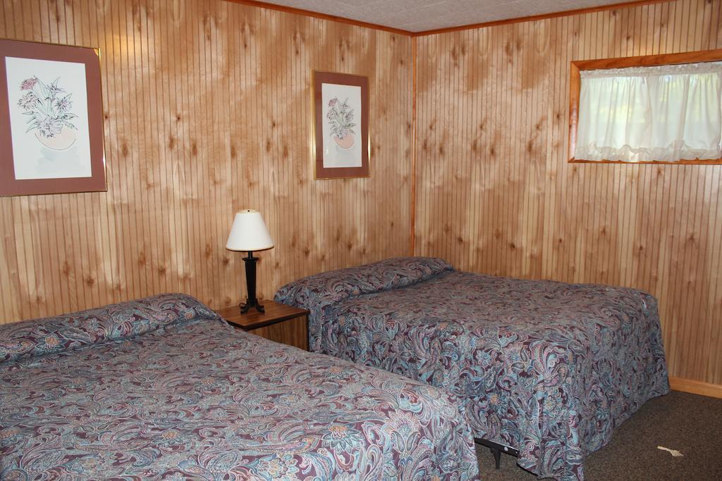 Flamingo Resort On Lake George Diamond Point Room photo