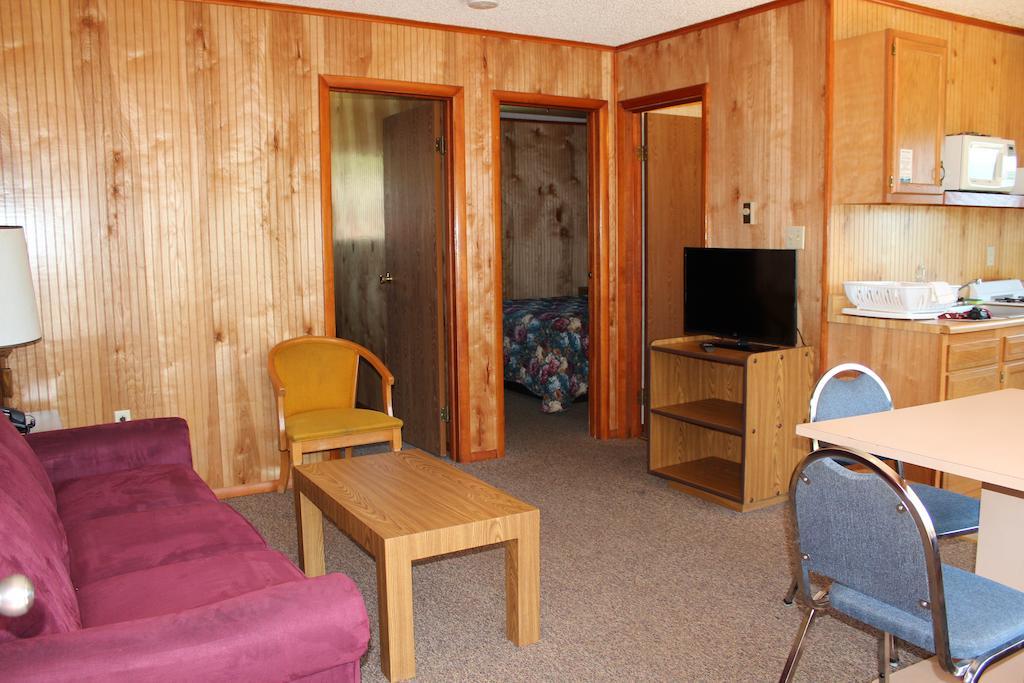 Flamingo Resort On Lake George Diamond Point Room photo