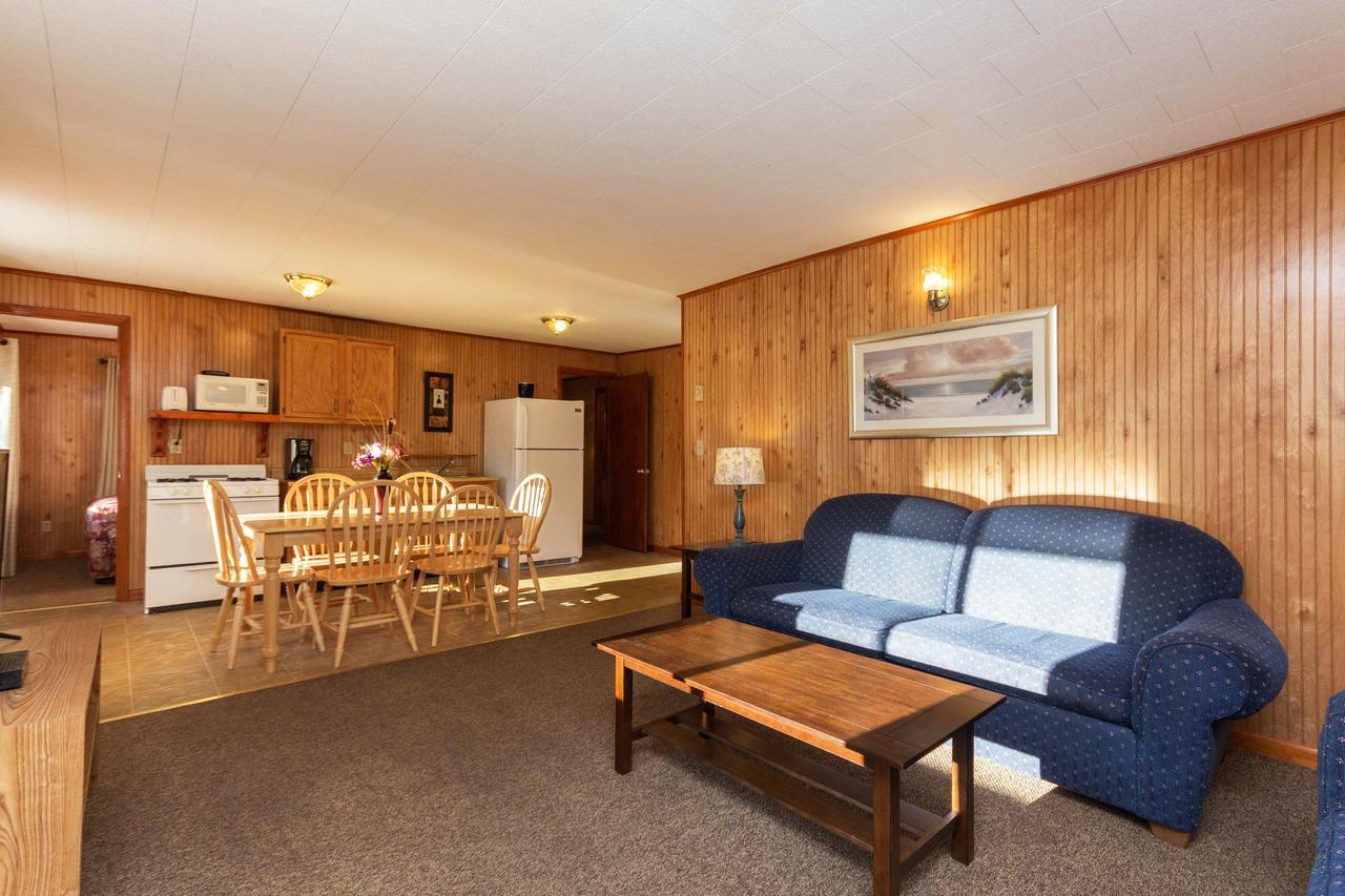 Flamingo Resort On Lake George Diamond Point Exterior photo